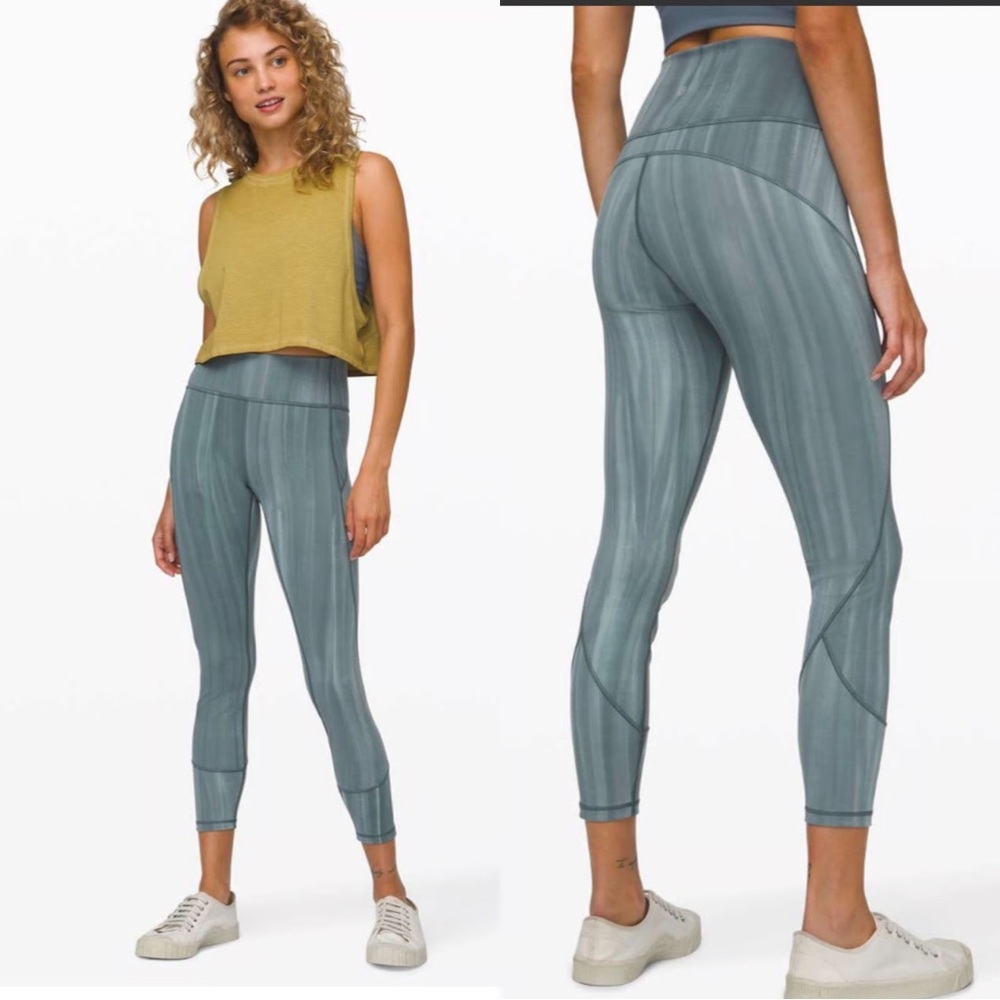 EUC Lululemon ‘In Movement’ Linear Spray Dye 7/8 Women's Leggings Size 10
